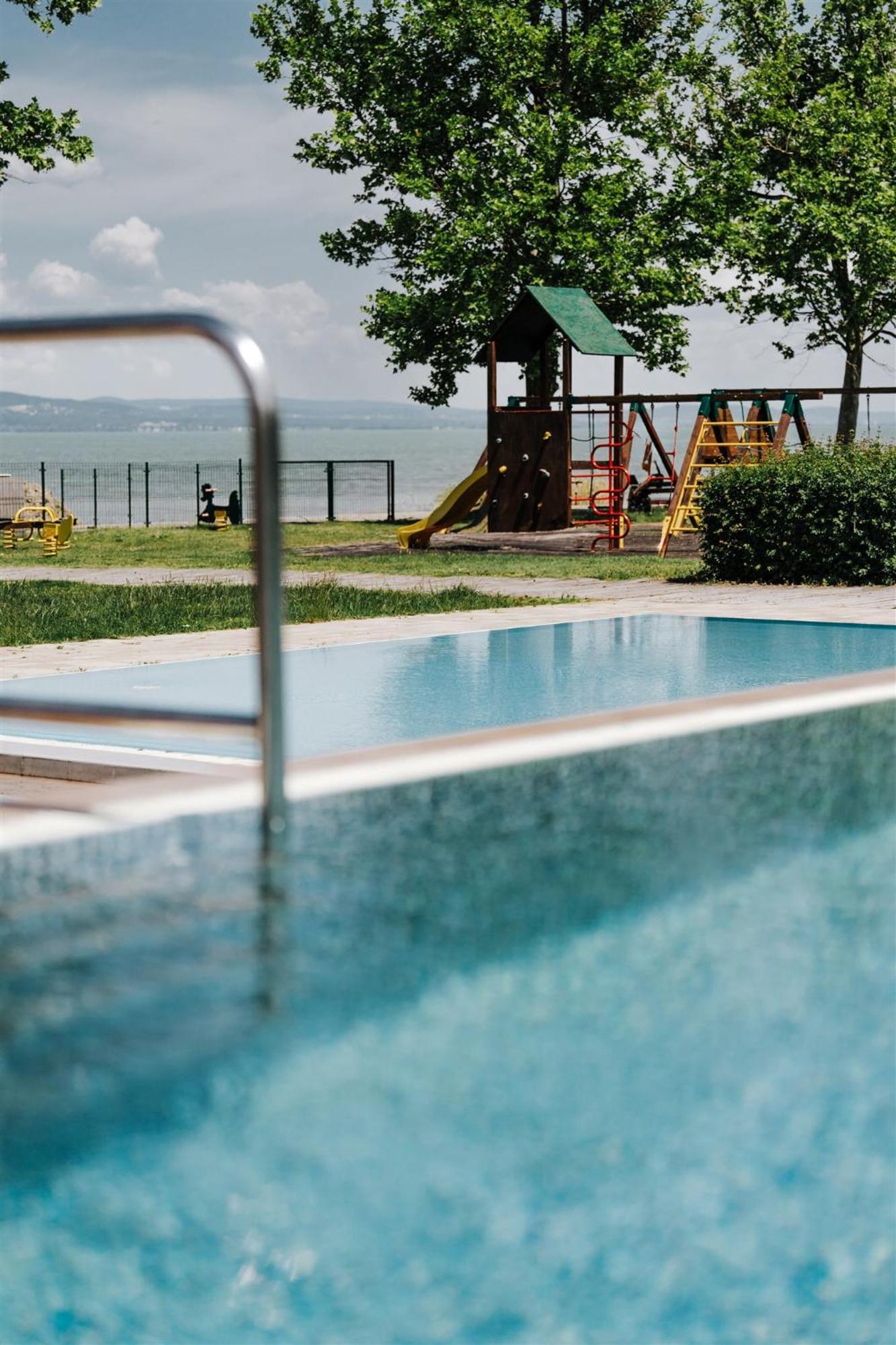 Butique Apartman Grand Balatonlelle Exterior foto